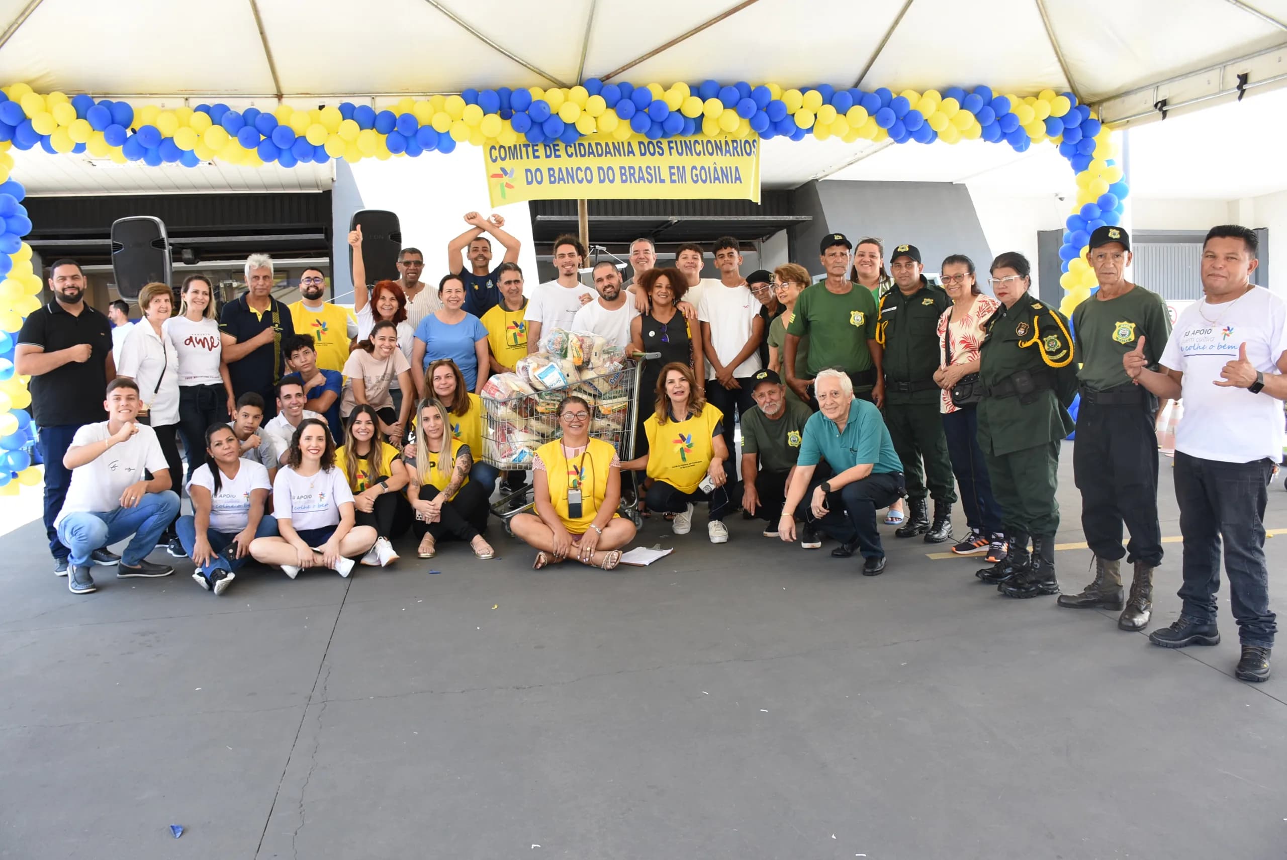 Imagem da notícia: Comitê arrecada e distribui 1.600 cestas na Campanha Natal sem Fome com Esperança 2023
