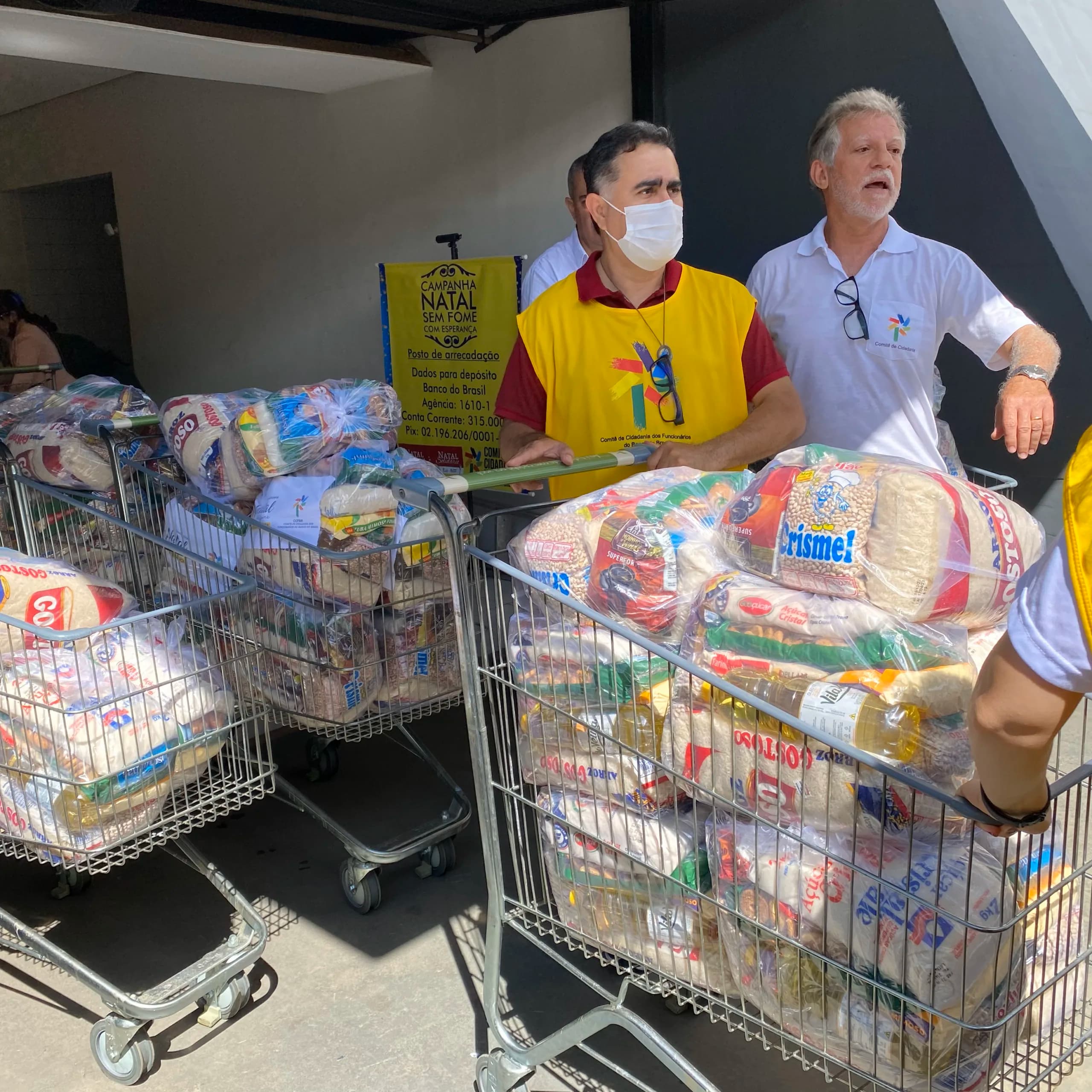 Imagem da notícia: Natal sem Fome com Esperança 2023: Comitê de Cidadania dos Funcionários do Banco do Brasil está arrecadando doações para entrega de cestas básicas em dezembro