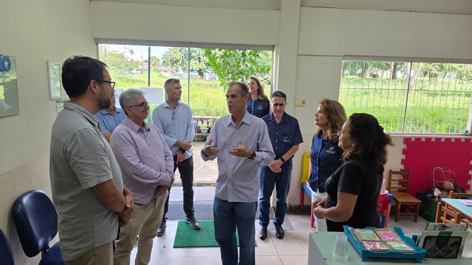 Imagem da notícia: Diretores do Comitê de Cidadania visitam Osceia ao lado do presidente da Fundação Banco do Brasil