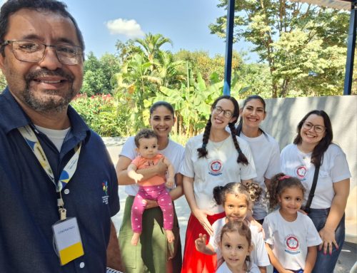 Visita à Escola Sathya Sai de Goiás reforça compromisso com a transparência